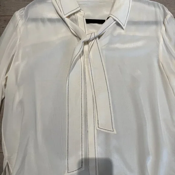 Alice and Olive Silk Tie Blouse (Size Medium Excellent Condition) - Picture 10 of 13